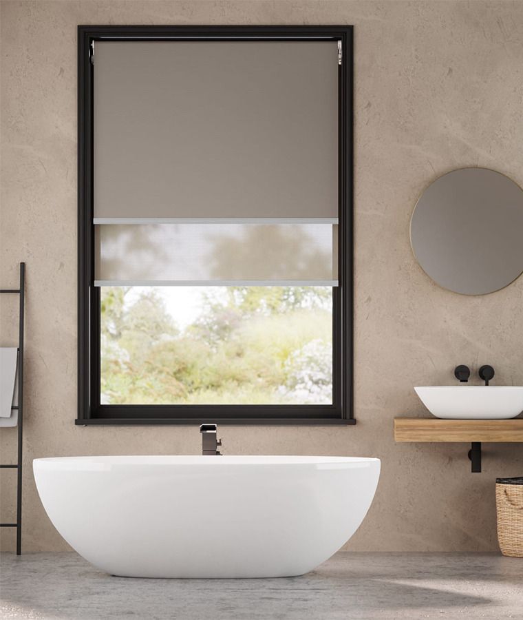 Store enrouleur double thermique occultant gris taupe