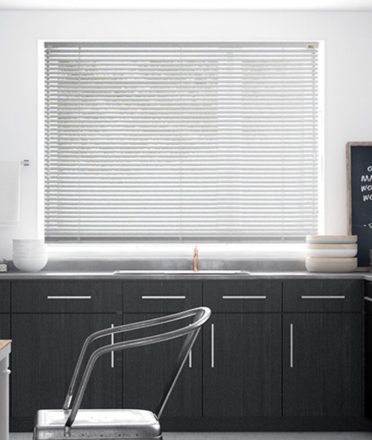 Store v�nitien aluminium lames 25mm gris